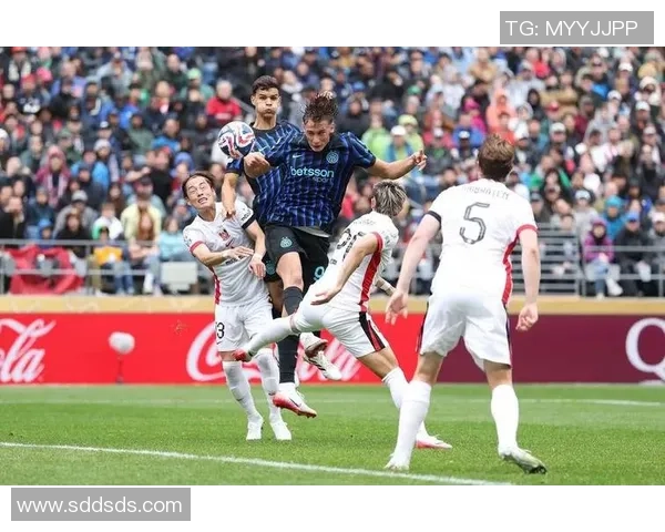 年轻足球明星崭露头角未来可期新一代球员的崛起与挑战