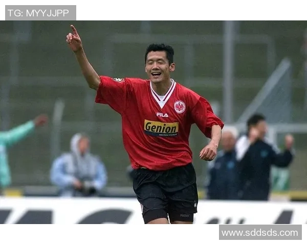 追忆那些经典瞬间 足球传奇球星的辉煌岁月与永恒足迹